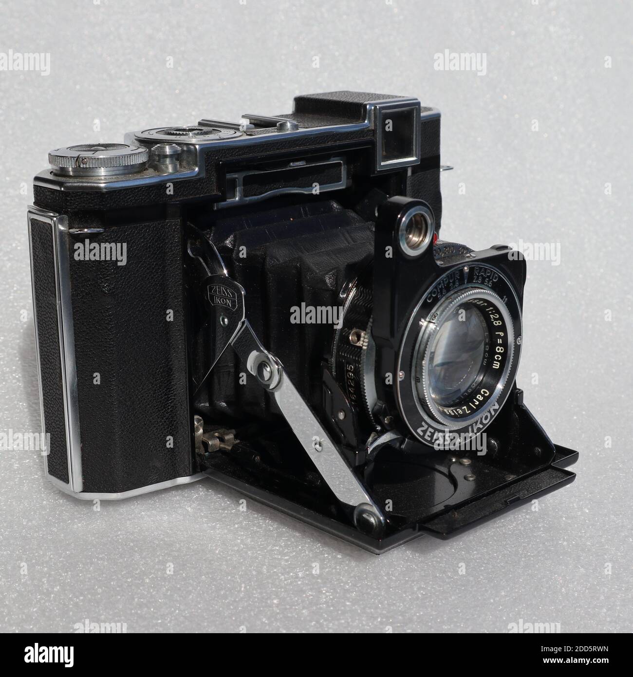 Zeiss Ikon Super Ikonta 532/16 Camera Stock Photo Alamy