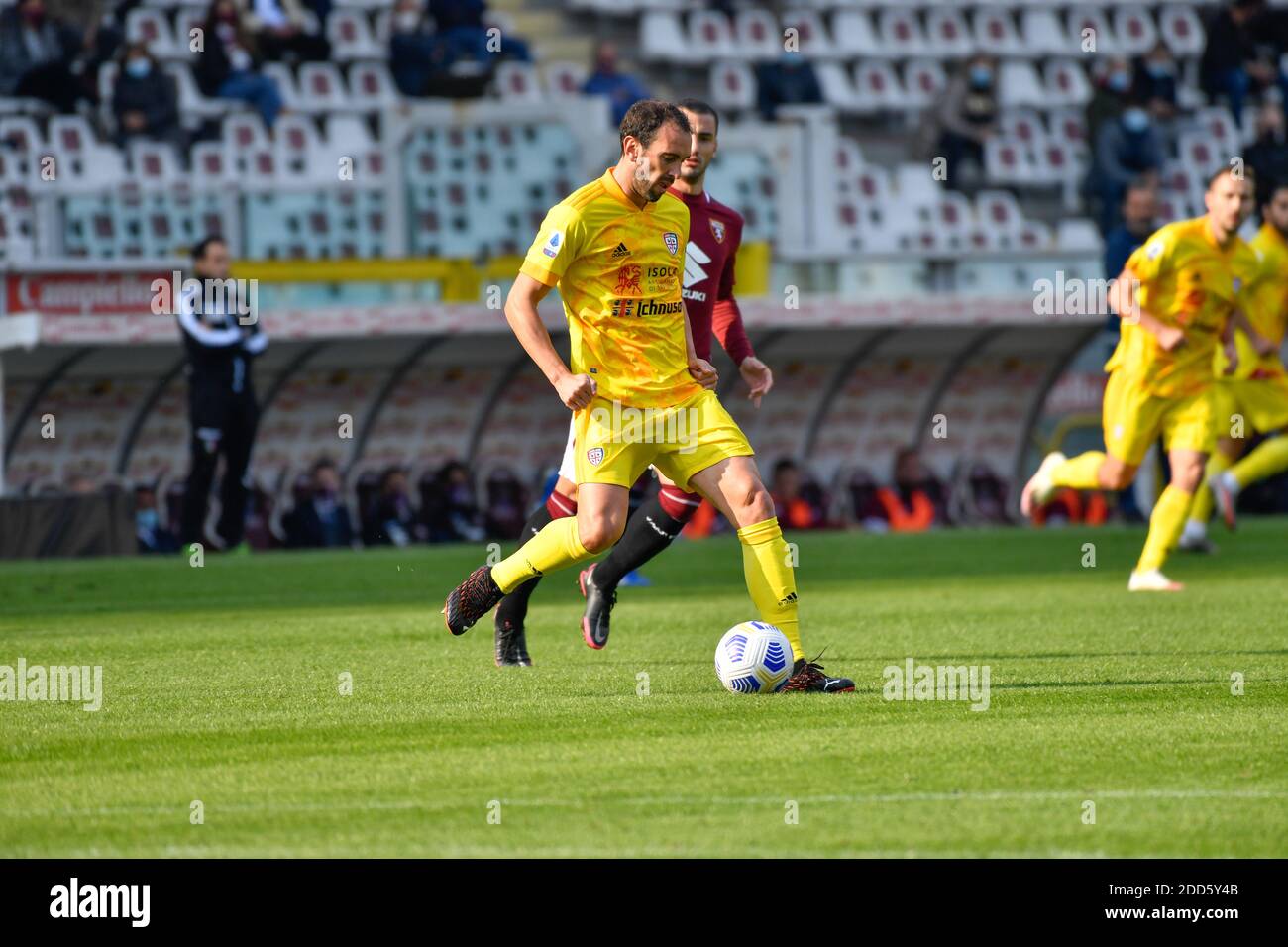 Torino, Italy. 18th, October 2020. Diego Godin (2) of Cagliari seen in the Serie A match between Torino and Cagliari at Stadio Olimpico in Torino. (Photo credit: Gonzales Photo - Tommaso Fimiano). Stock Photo