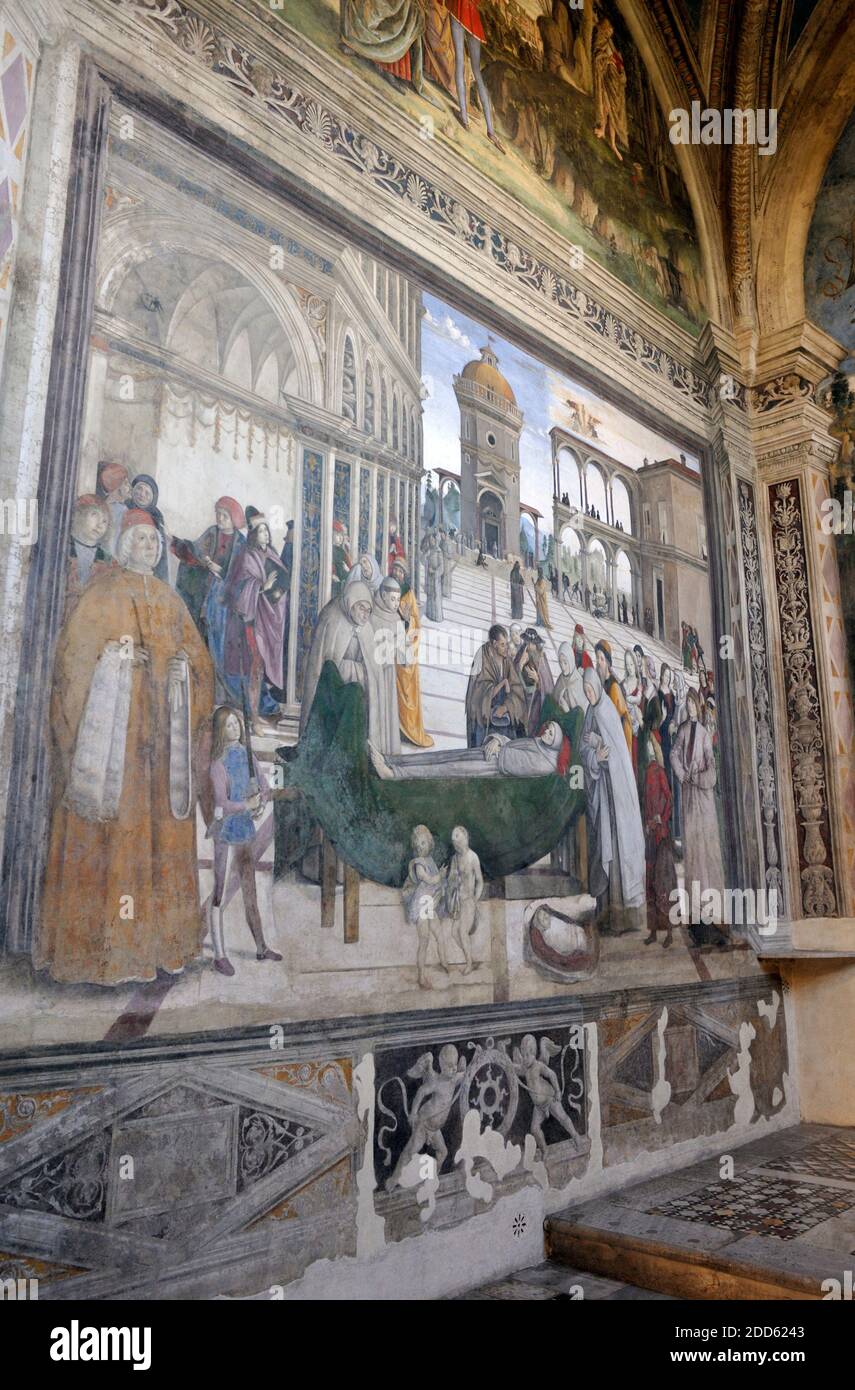 Italy, Rome, church of Santa Maria in Ara Coeli, Cappella Bufalini, Pinturicchio painting 'Funeral of San Bernardino' Stock Photo