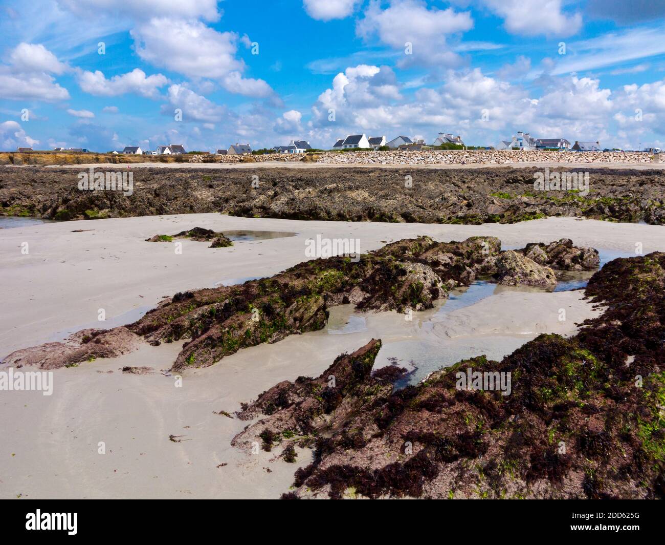 Low tide on the beach at Plage de Penhors, Pouldreuzic, Finistere in ...