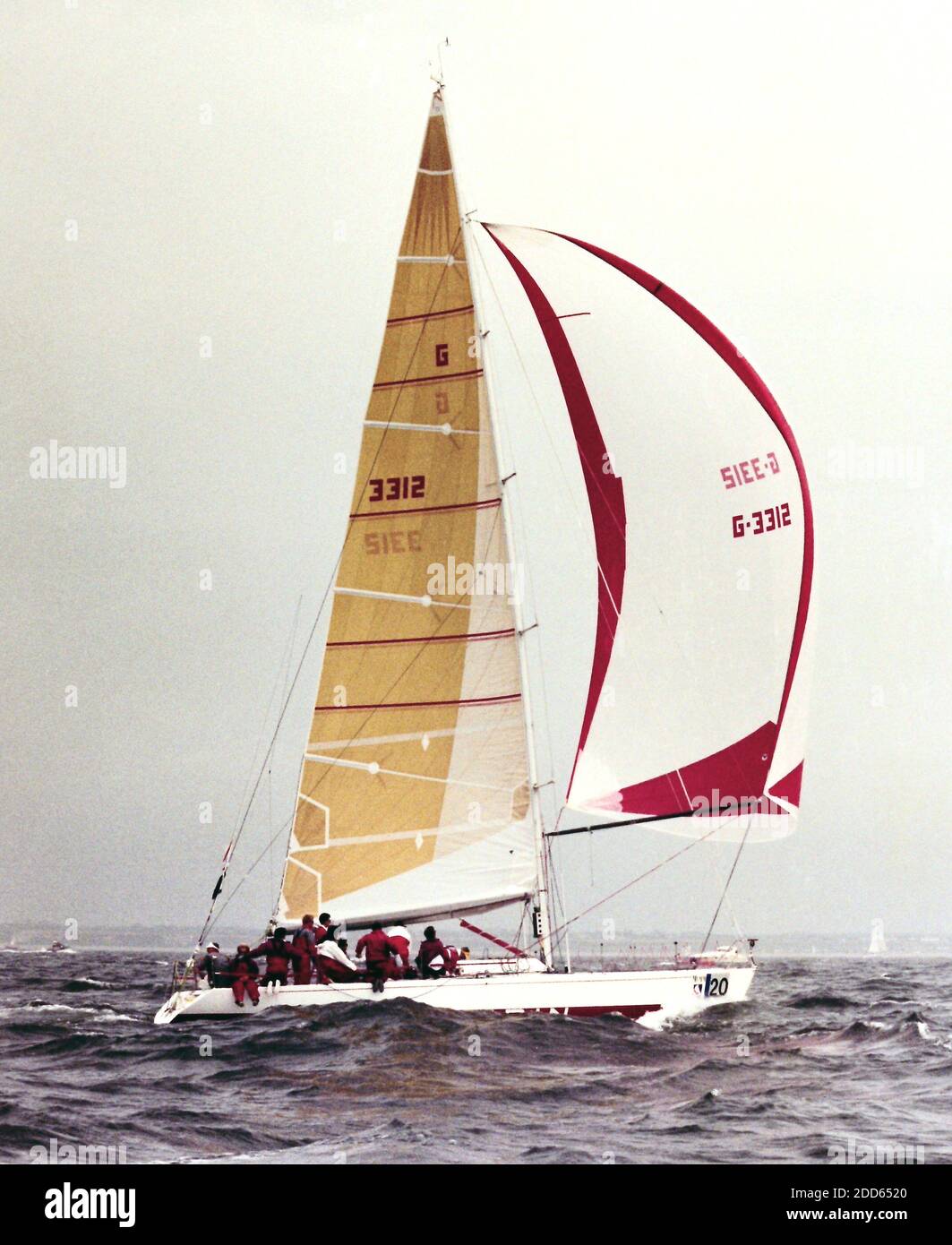 Wind astern behind hi-res stock photography and images - Alamy
