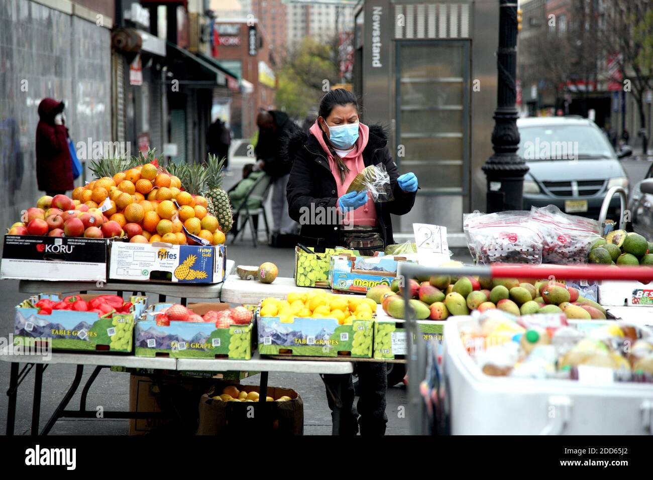 Variety of Fresh Fruits and Vegetables on Sale, New York, USA Stock