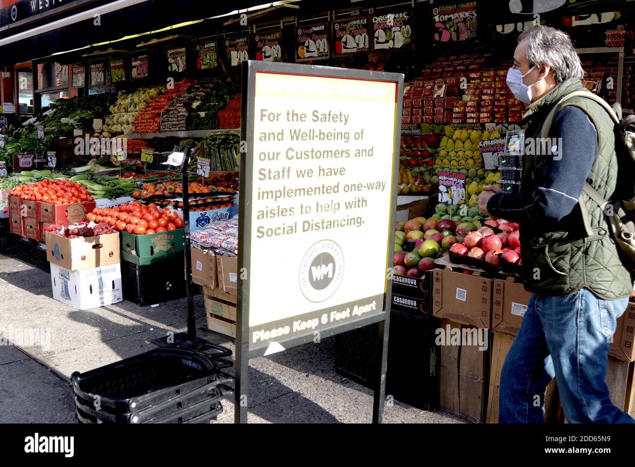 Variety of Fresh Fruits and Vegetables on Sale, New York, USA Stock