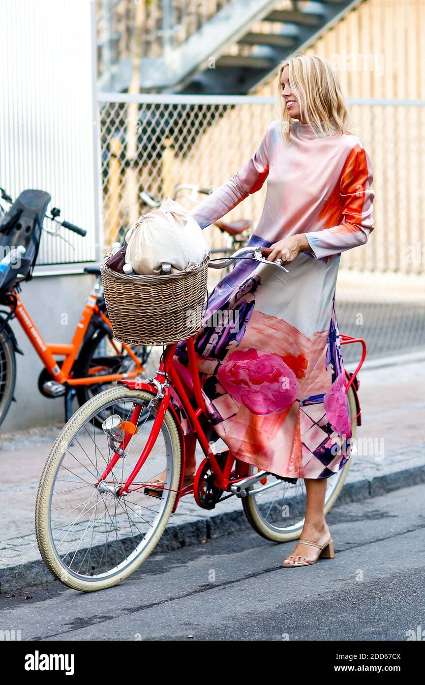 Hanna hal hi-res stock photography and images - Alamy