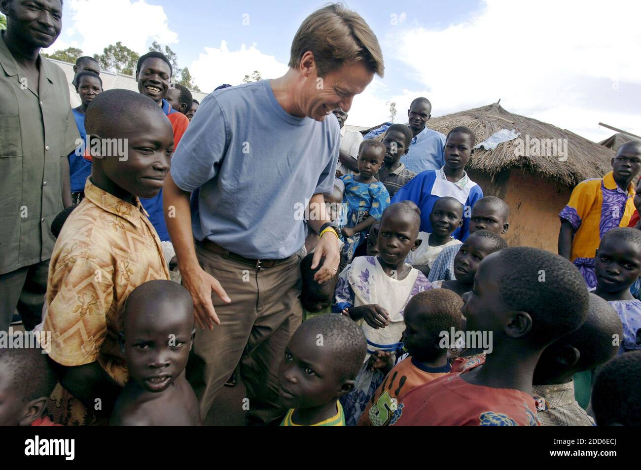 NO FILM, NO VIDEO, NO TV, NO DOCUMENTARY - Former Senator John Edwards tours Lira in Northern Uganda, on October 1, 2006. For the past 20 years the Lord's Resistance Army and the Ugandan government have waged a civil war in the region. The Lord's Resistance Army is known for targeting children has abducted approximately 40,000 children during the conflict. In addition, over 100,000 people have been killed and close to two million people have been displaced. Photo by Vanessa Vick/MCT/ABACAPRESS.COM Stock Photo