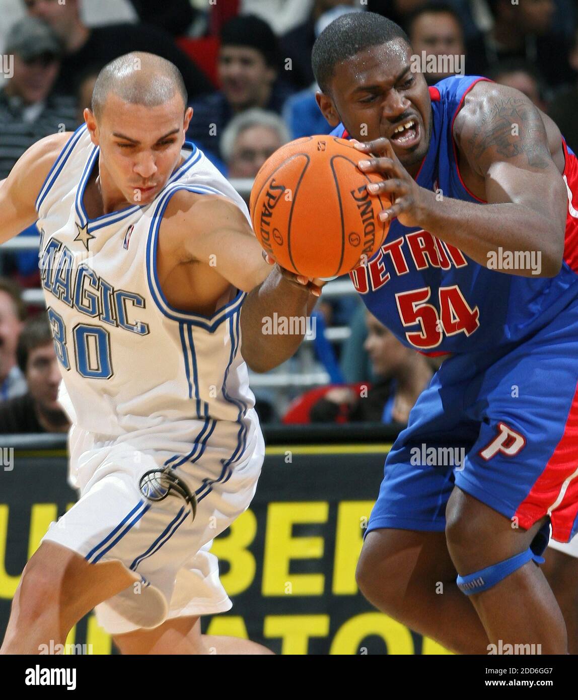 436 Detroit Pistons Carlos Arroyo Photos & High Res Pictures - Getty Images