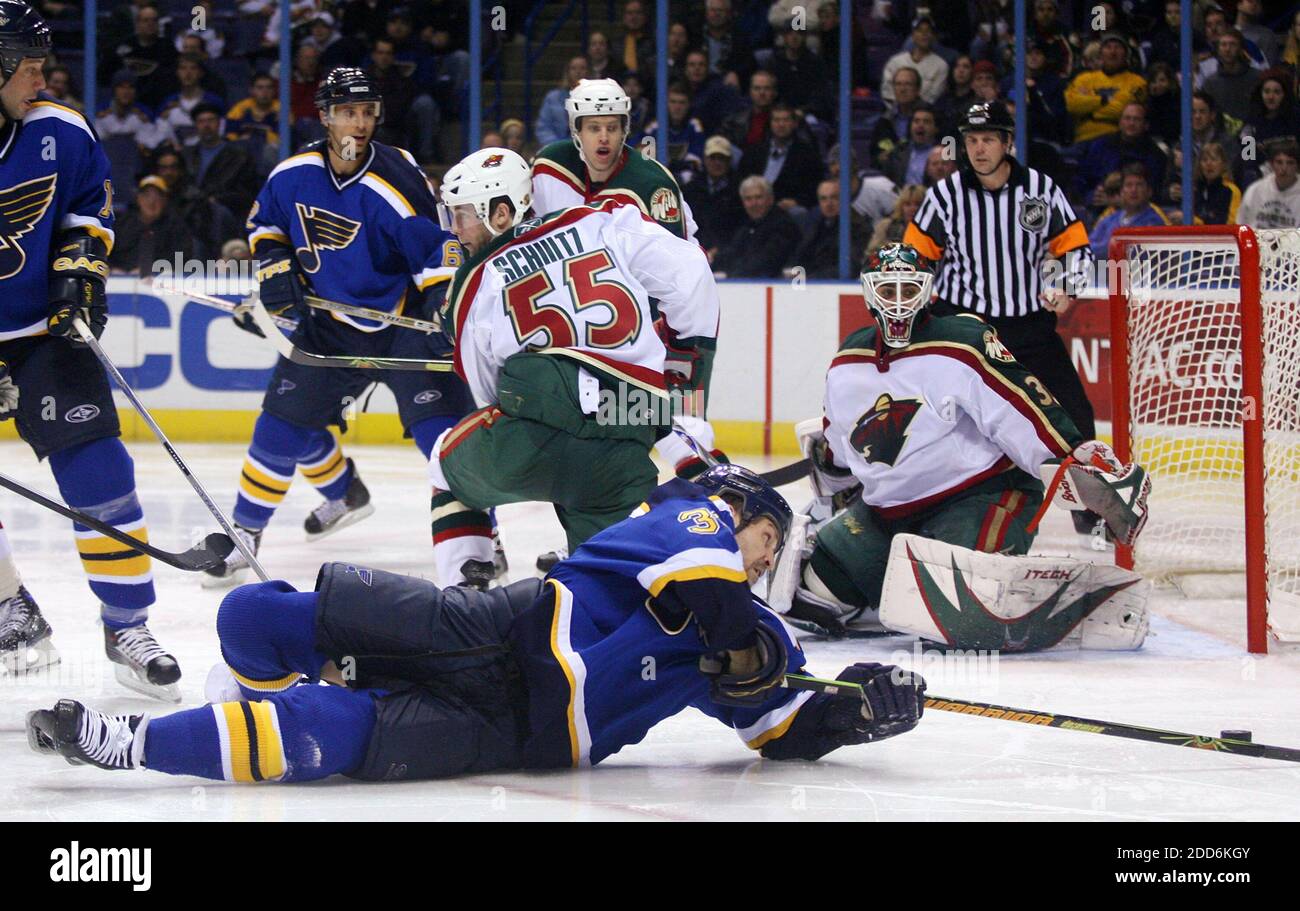 Minnesota wild hockey hi-res stock photography and images