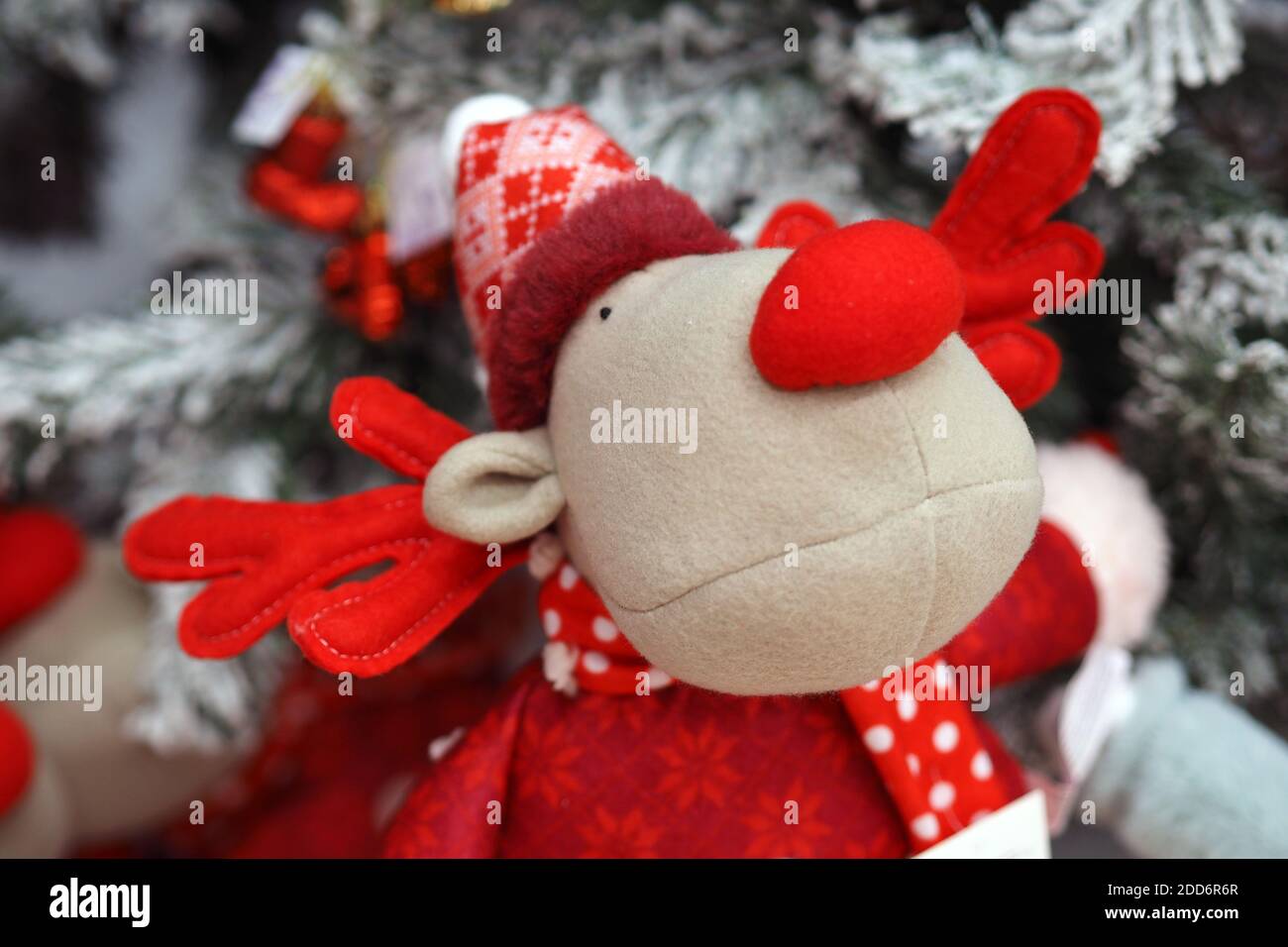 18+ Plush Christmas Ornaments 2021