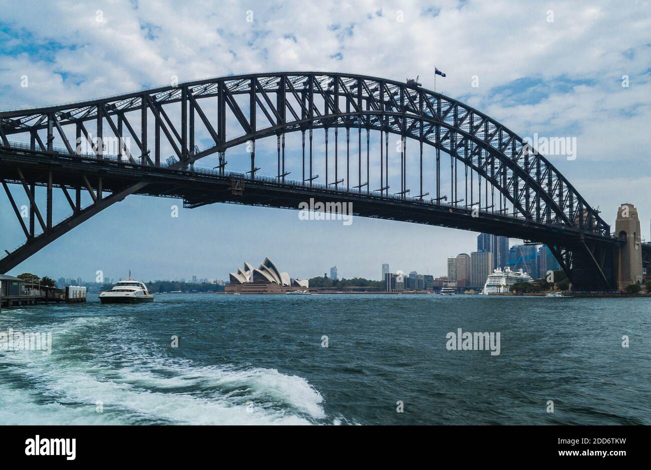 Sydney harbour bridge opera house hires stock photography and images