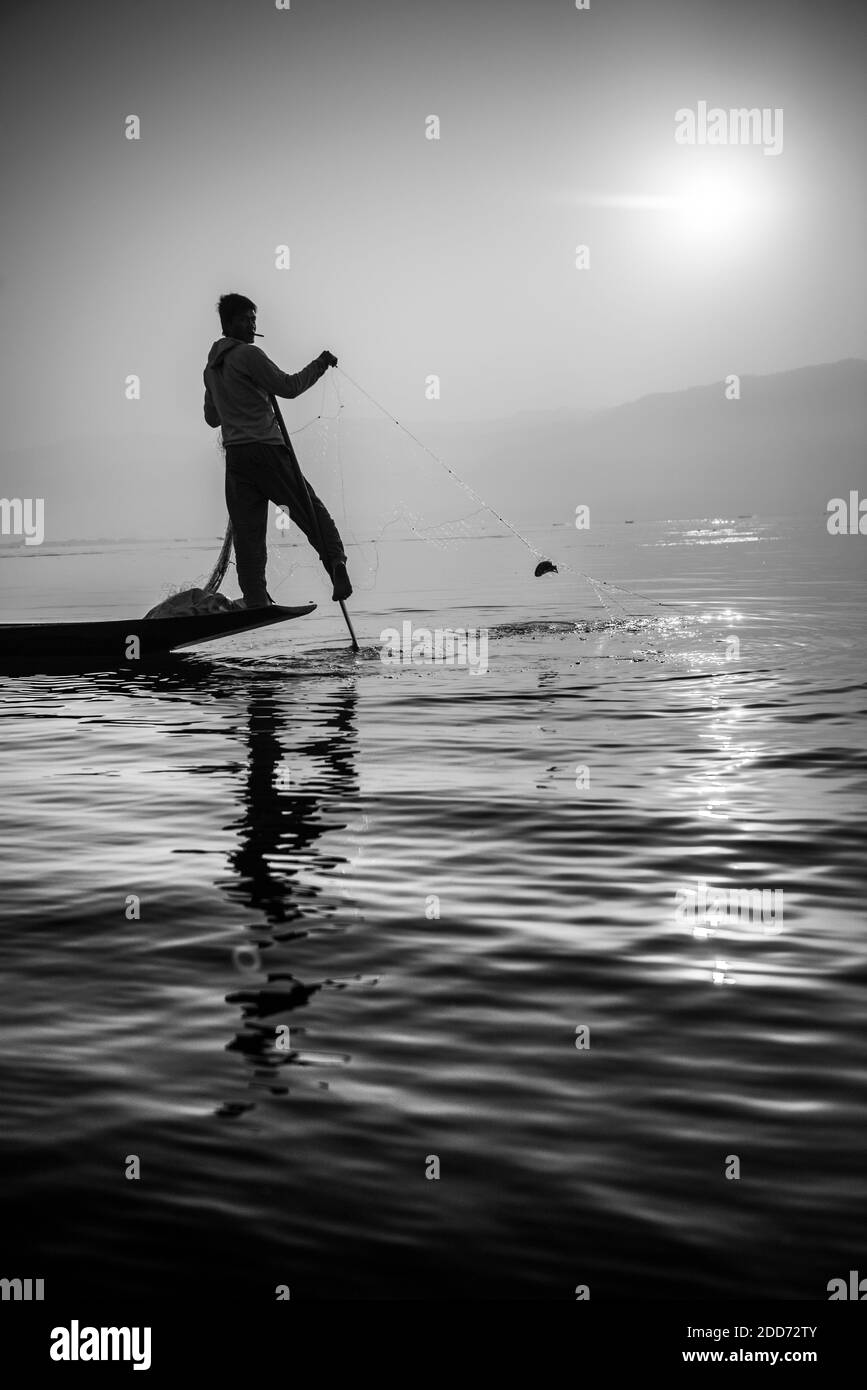 Inle Lake Fisherman (Intha Fisherman), near Nyaungshwe, Shan State, Myanmar (Burma) Stock Photo