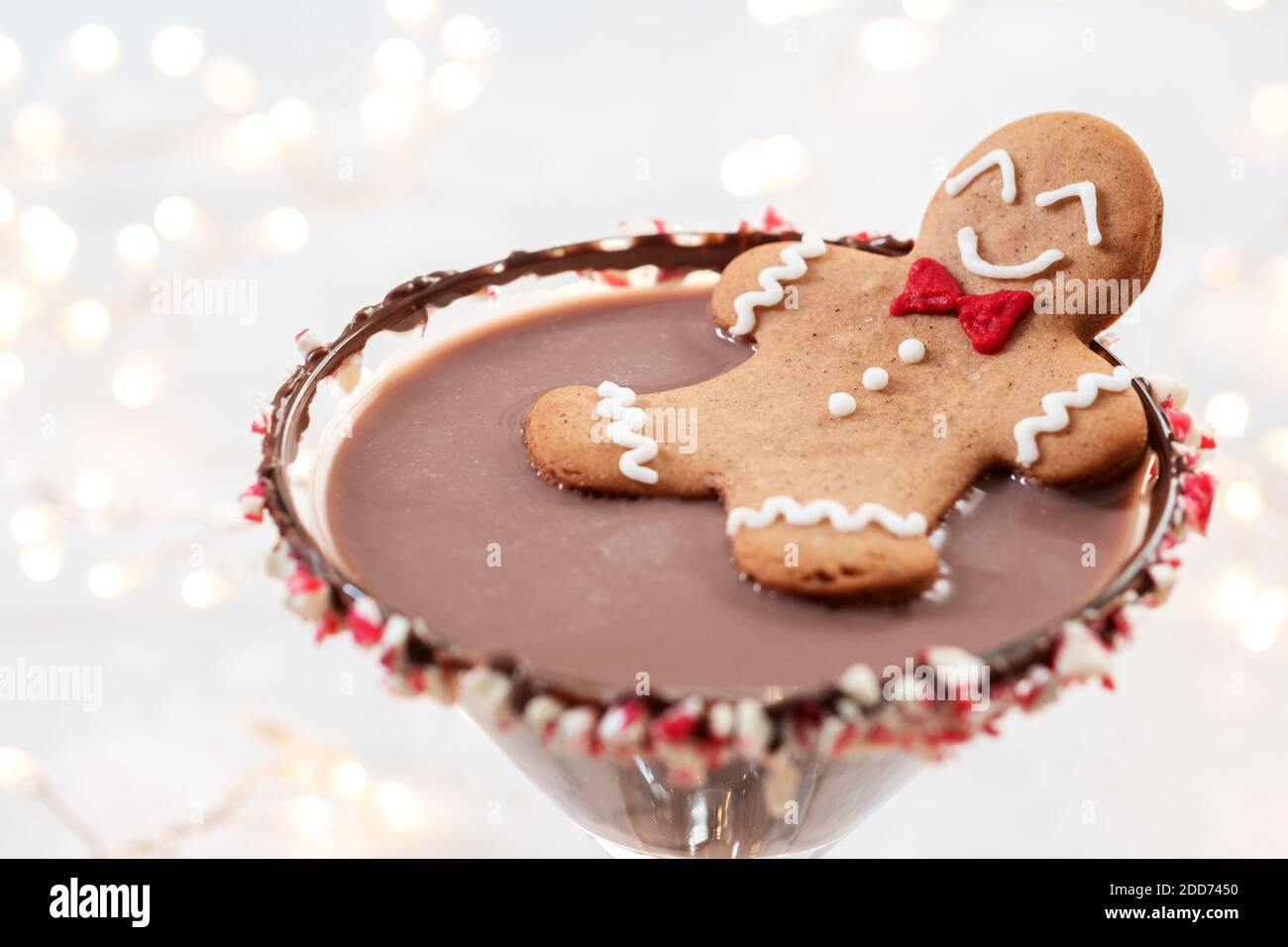 Drunken Gingerbread cookie man in a Christmas cocktail Stock Photo - Alamy