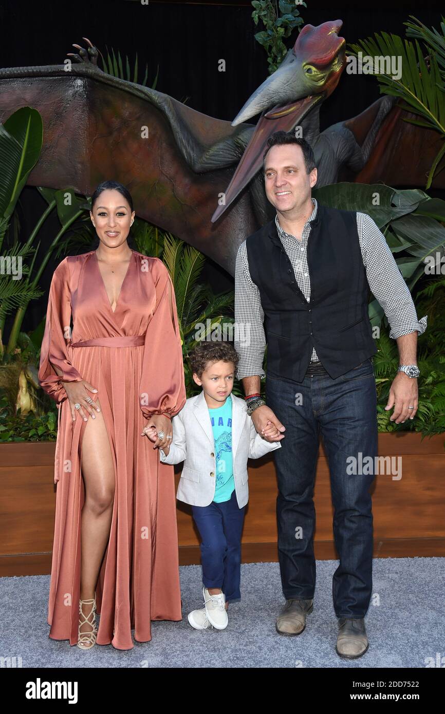 Tamera Mowry-Housley Attends The Premiere Of Universal Pictures And Amblin Entertainments