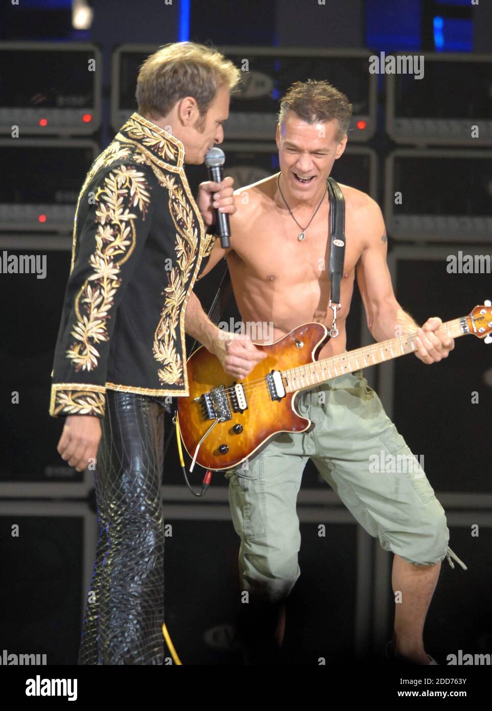 NO FILM, NO VIDEO, NO TV, NO DOCUMENTARY - David Lee Roth (left) and ...