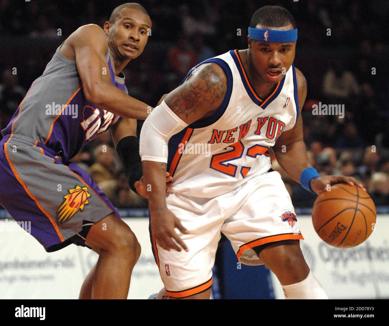 NO FILM, NO VIDEO, NO TV, NO DOCUMENTARY - New York Knicks' Quentin Richardson drives past Phoenix Suns' Leandro Barbosa in the first half at Madison Square Garden in New York City, NY, USA on December 2, 2007. Phoenix won 115-104. Photo by Conrad Williams Jr./Newsday/MCT/Cameleon/ABACAPRESS.COM Stock Photo