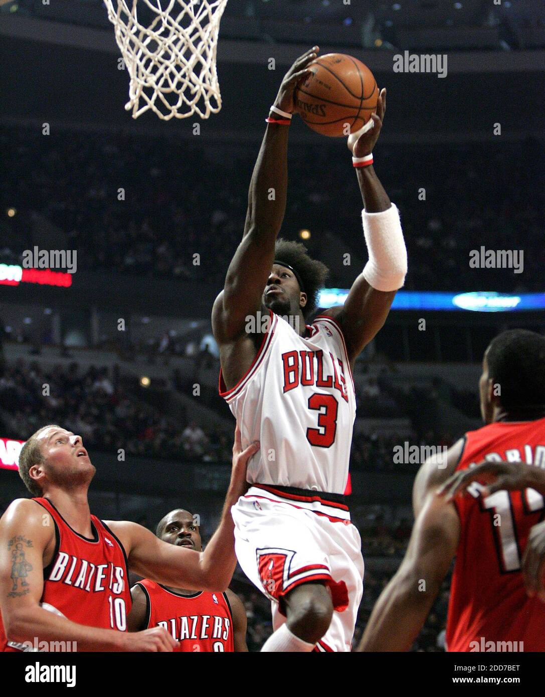 Chicago Bulls' Ben Wallace drives to the hoop against the Portland Trailblazers at the United Center in Chicago, IL, USA on January 3, 2008 . Portland Trailblazers won 115-109. Photo by Charles Cherney/Chicago Tribune/MCT/Cameleon/ABACAPRESS.COM Stock Photo
