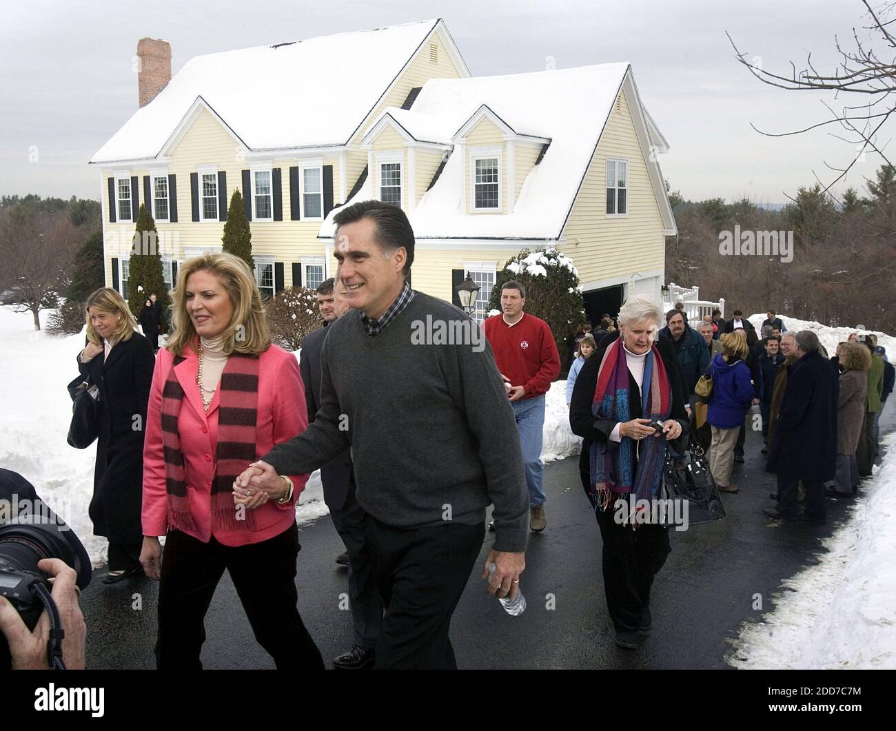 NO FILM, NO VIDEO, NO TV, NO DOCUMENTARY - Republican presidential  candidate Mitt Romney addresses a gathering of neighbors inside the home of  Richard Ashooh in Bedford, NH, USA on January 5,, image size:1300x1061