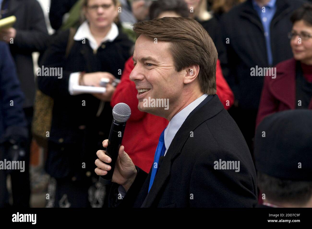NO FILM, NO VIDEO, NO TV, NO DOCUMENTARY - Democratic presidential hopeful, former Senator John Edwards delivers his stump speech at the home of Peter and Jo Smith in Bedford, NH, USA, on Monday, January 7, 2008. Photo by Robert Willett/Raleigh News & Observer/MCT/ABACAPRESS.COM Stock Photo