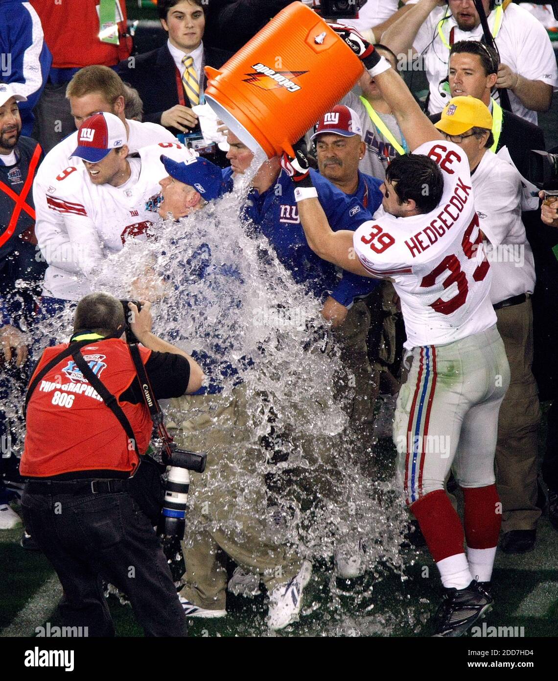 The New York Giants head coach Tom Coughlin gets doused at the end a 17-14 Giants' victory in Super Bowl XLII at University of Phoenix Stadium in Glendale, AZ, USA on February 3, 2008.  The NY Giants won 17-14. Photo by Jim Prisching/MCT/Cameleon/ABACAPRESS.COM Stock Photo