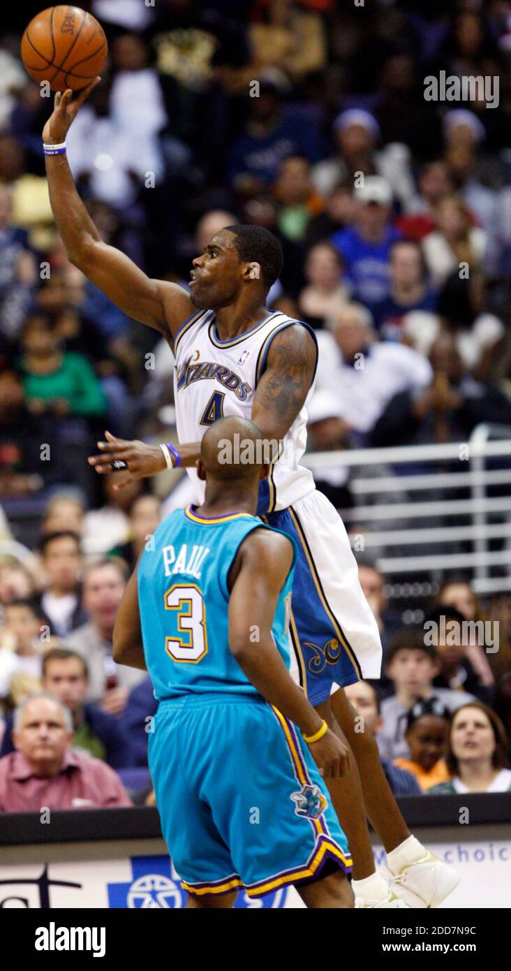 Chris Paul New Orleans Hornets Mid-court Editorial Photo - Image of paul,  orleans: 17513621