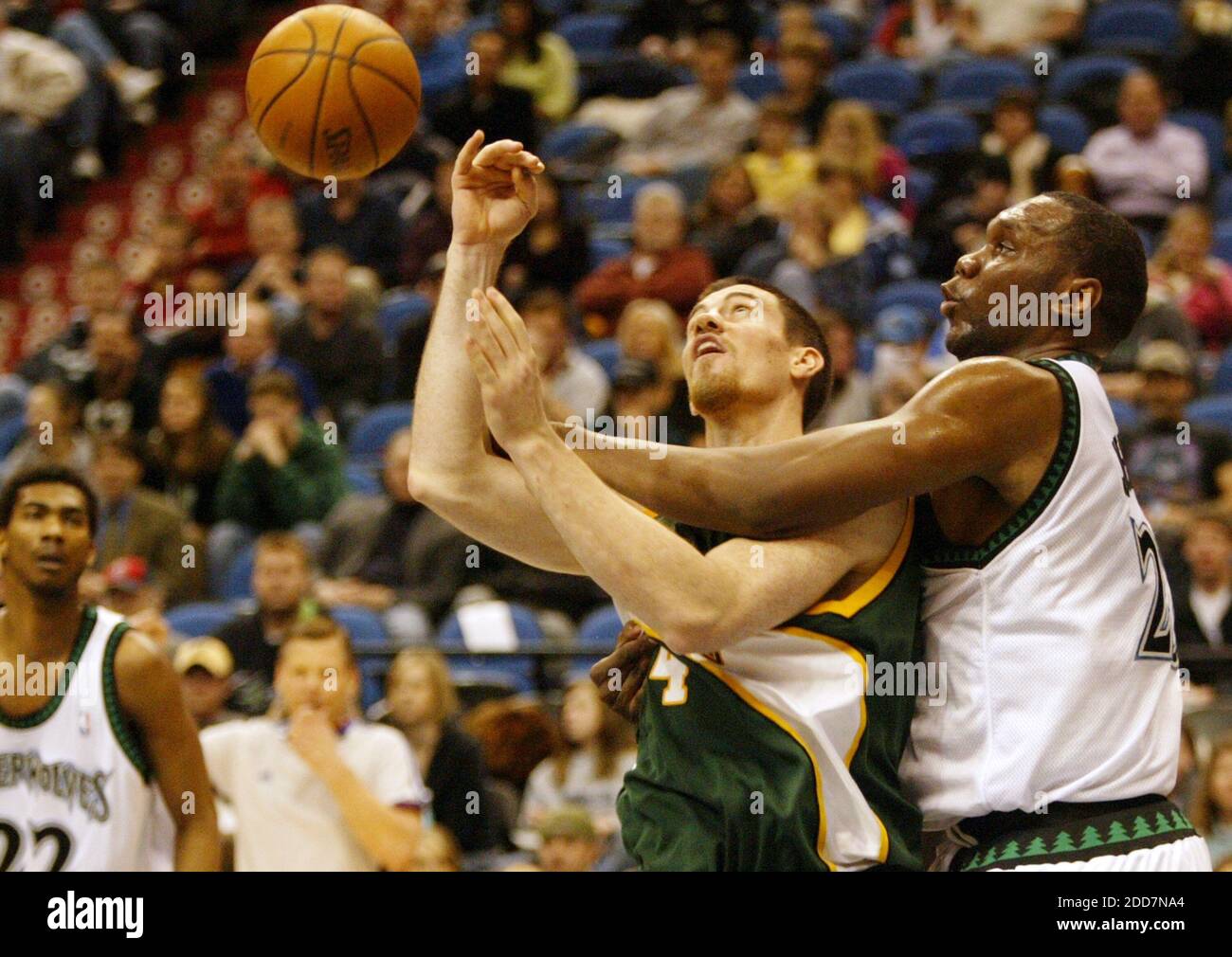 The Seattle SuperSonics Kevin Durant (35) drives around Minnesota  Timberwolves defender Ryan Gomes (8) during second half action. The Sonics  defeated the Timberwolves, 111-108, at the Target Center in Minneapolis,  Minnesota, Sunday