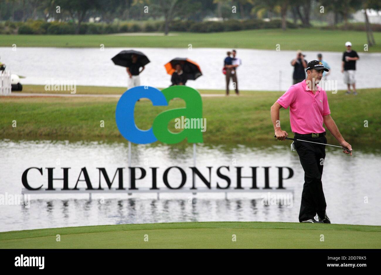 NO FILM, NO VIDEO, NO TV, NO DOCUMENTARY - Geoff Ogilvy waits to line up his final putt at the 2008 World Golf Championship-CA at the Doral Golf Resort & Spa in Miami, FL, USA on March 24, 2008, after rain delayed the finish. Photo by John VanBeekum/Miami Herald/MCT/Cameleon/ABACAPRESS.COM Stock Photo
