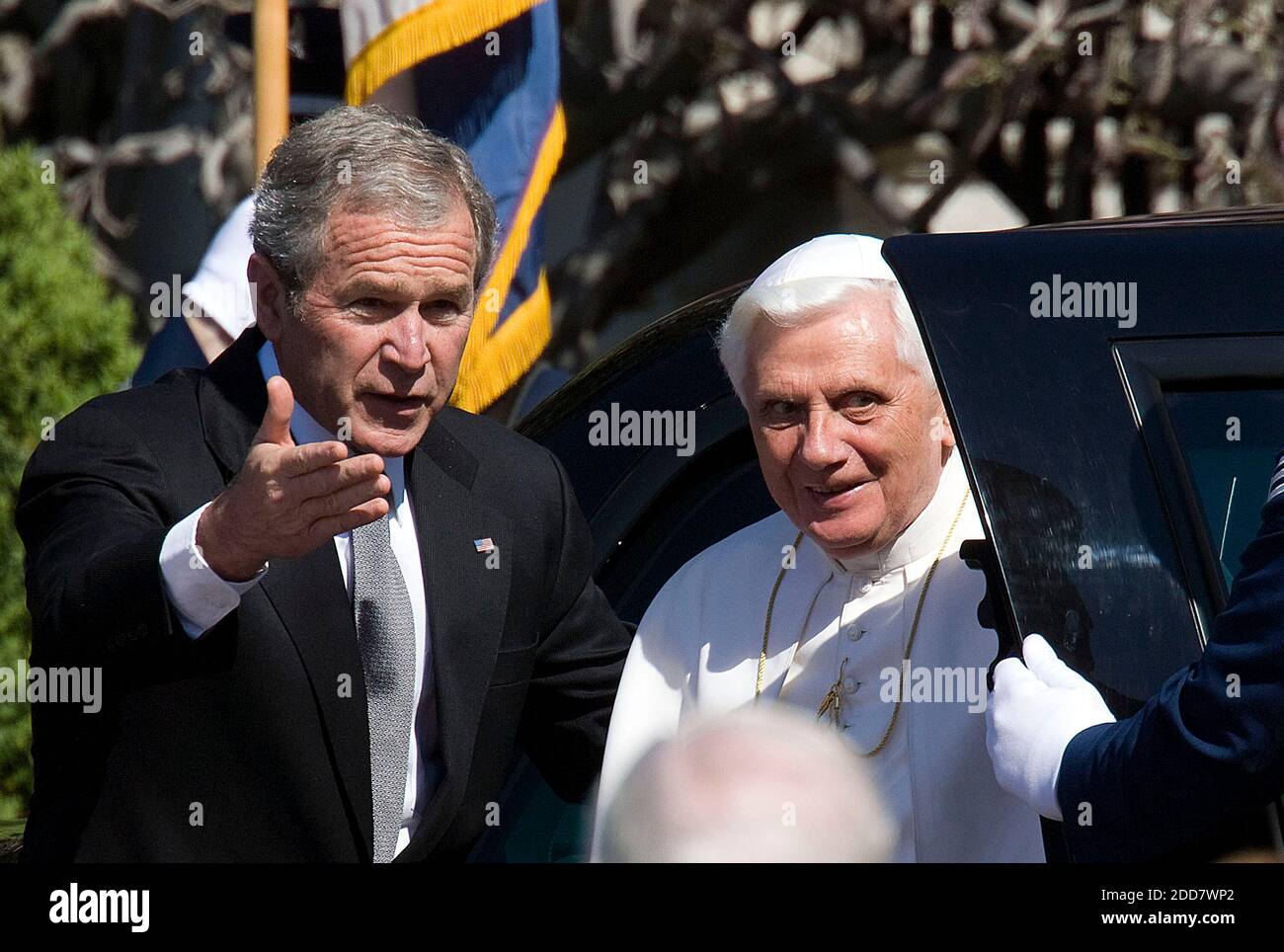 NO FILM, NO VIDEO, NO TV, NO DOCUMENTARY - U.S. President George W. Bush welcomes Pope Benedict XVI to the South Lawn of the White House in Washington, DC, on April 16, 2008. Photo by Chuck Kennedy/MCT/ABACAPRESS.COM Stock Photo