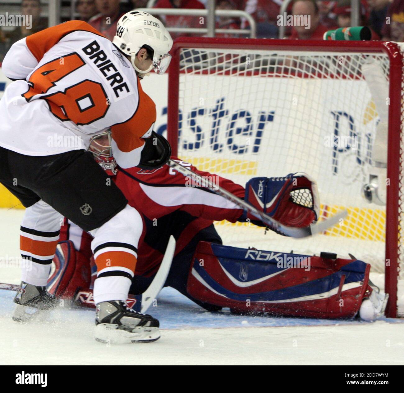 Briere goal — win Stanley Cup for Flyers, famous first fans