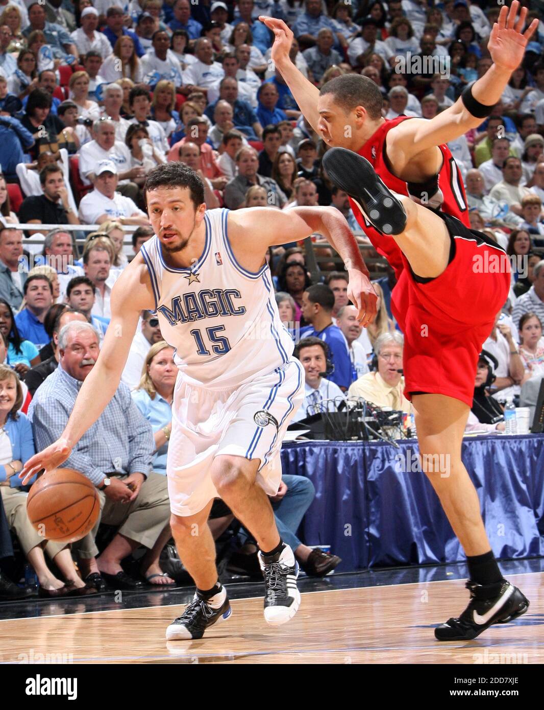 Orlando Magic forward Hedo Turkoglu (15) drives past Toronto Raptors guard Anthony Parker during action in Game 1 of the first round of the NBA Eastern Conference playoffs at Amway Arena in Orlando, FL, USA on April 20, 2008. The Magic defeated the Raptors, 114-100. Photo by Gary W. Green/Orlando Sentinel/MCT/Cameleon/ABACAPRESS.COM Stock Photo