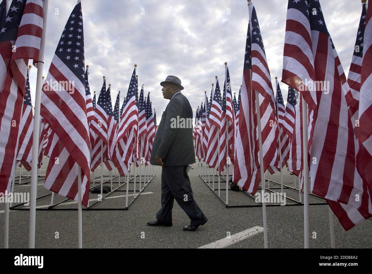3000 Flags High Resolution Stock Photography and Images - Alamy