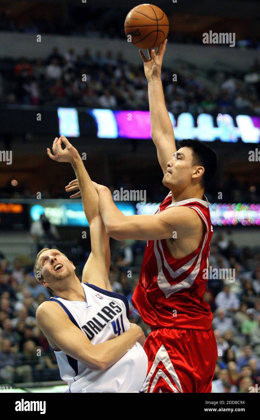 Houston rockets yao ming hi-res stock photography and images - Alamy