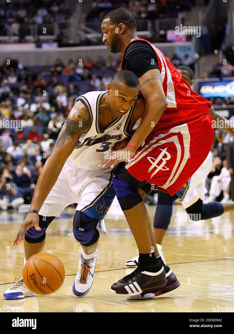 NO FILM, NO VIDEO, NO TV, NO DOCUMENTARY - Washington Wizards Caron Butler (3) drives against Houston Rockets Tracy McGrady (1) during their game played at the Verizon Center in Washington, D.C., Friday night, November 21, 2008. Houston won the game 102-91. Photo by Harry E. Walker/MCT/ABACAPRESS.COM Stock Photo