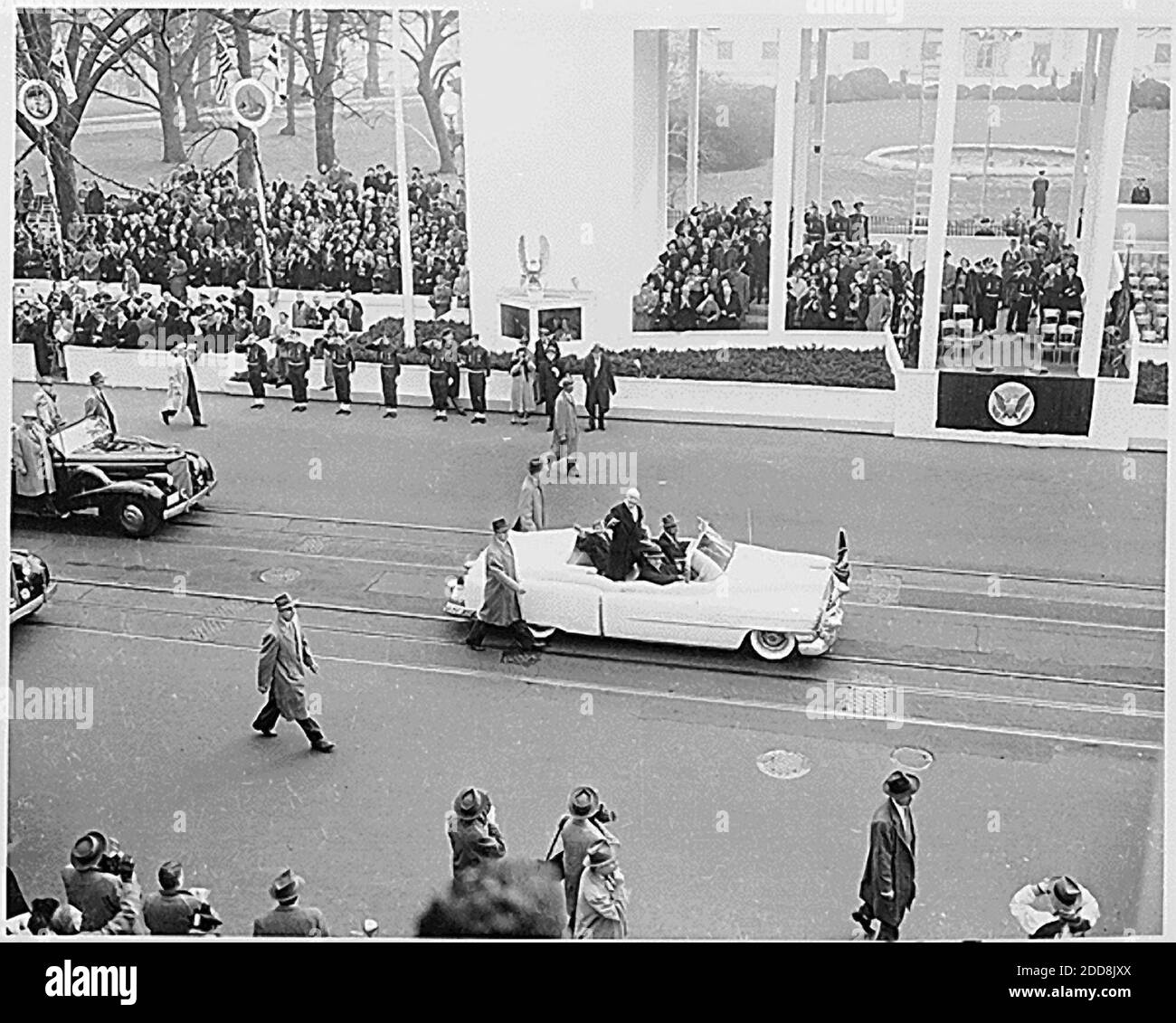 NO FILM, NO VIDEO, NO TV, NO DOCUMENTARY - US President Dwight D. Eisenhower and first lady Mamie Eisenhower wave to the crowd as they ride in the inaugural parade in Washington, D.C., USA on January 20, 1953. Photo by (National Archives/MCT/ABACAPRESS.COM Stock Photo