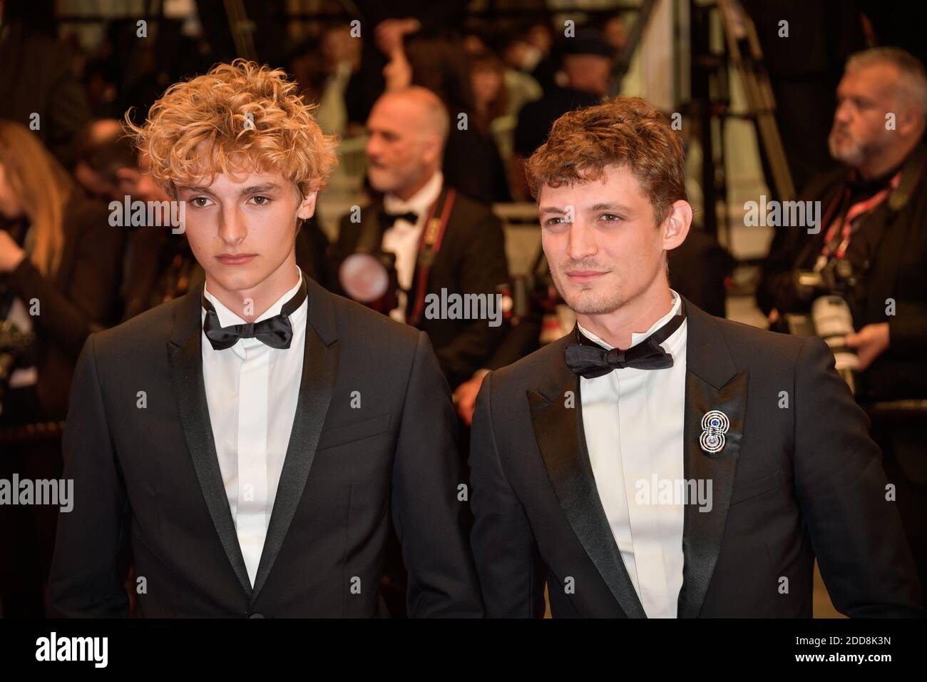 Niels Schneider And Vassili Schneider Attending The Premiere Of The Film Un Couteau Dans Le Coeur During The 71st Cannes Film Festival In Cannes France On May 17 18 Photo By Julien