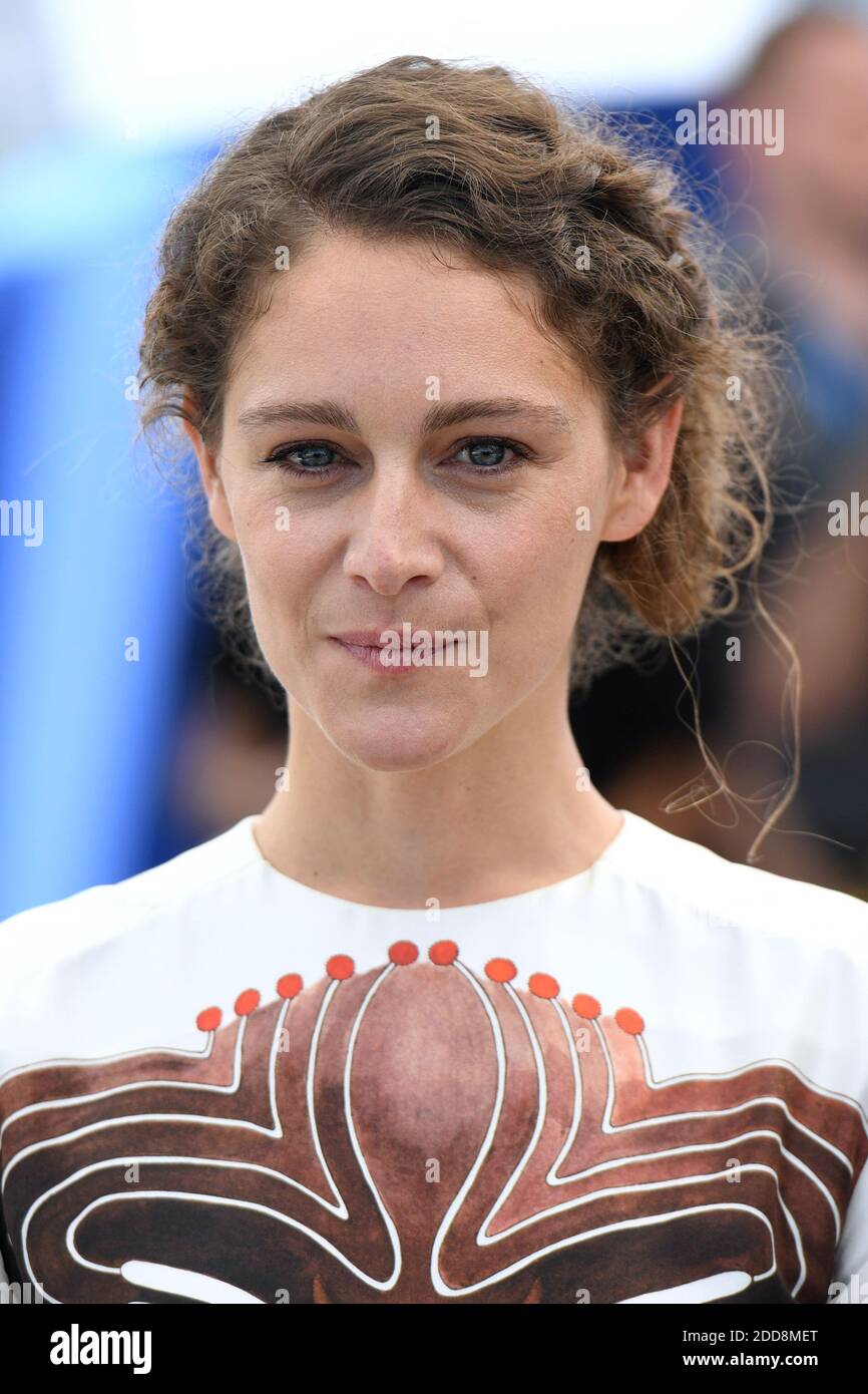 Ariane Labed's Instagram, Twitter & Facebook on IDCrawl