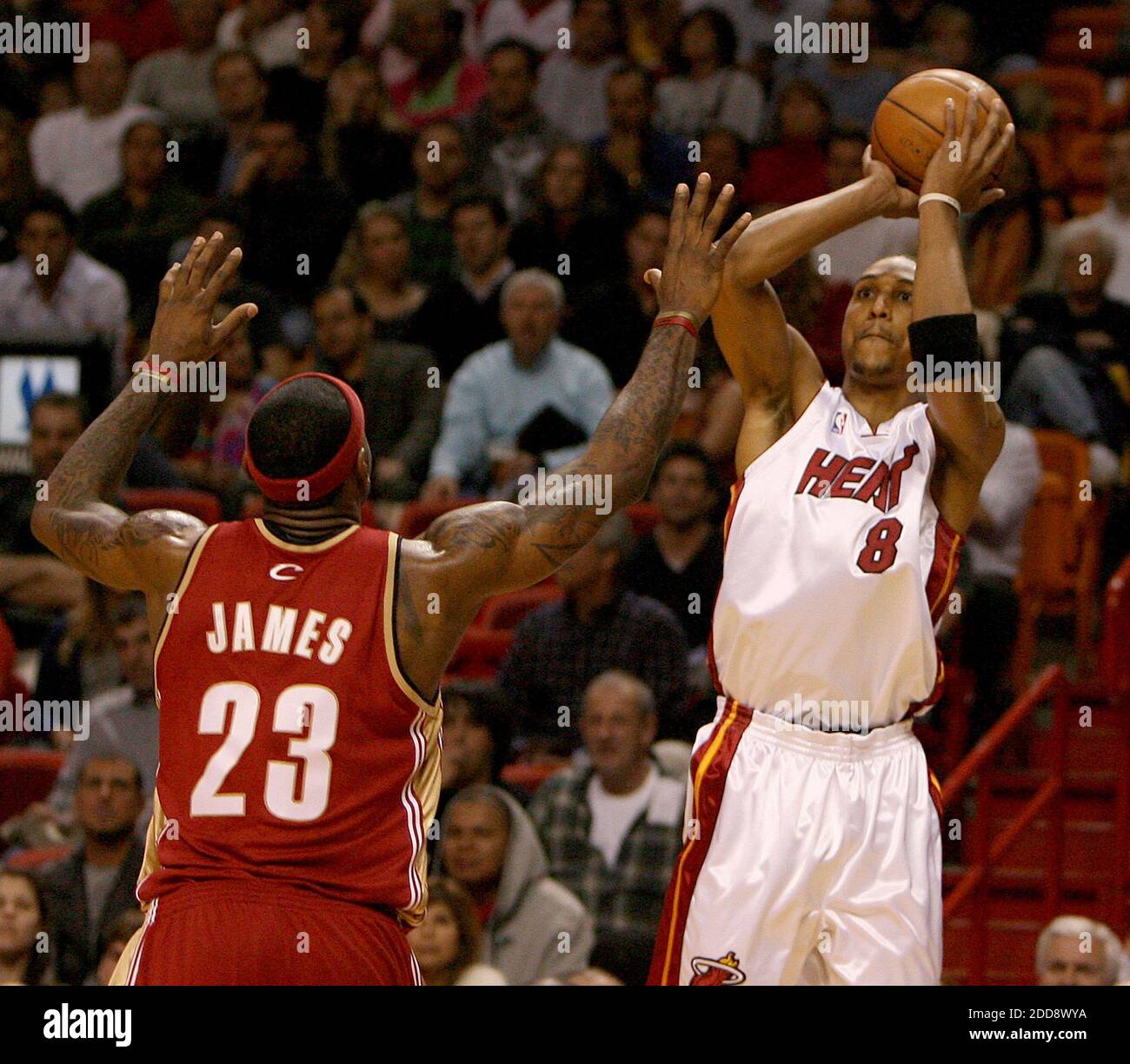 Lebron james cavaliers hi-res stock photography and images - Alamy