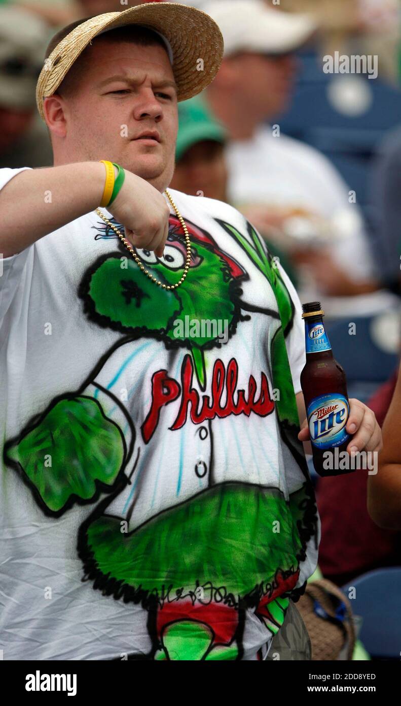 NO FILM, NO VIDEO, NO TV, NO DOCUMENTARY - Ken Beebe, of Burlington, New Jersey, points to his shirt before the Philadelphia Phillies play the Cincinnati Reds at Bright House Field in Clearwater, FL, USA on March 17, 2009. Photo by David Maialetti/Philadelphia Inquirer/MCT/Cameleon/ABACAPRESS.COM Stock Photo
