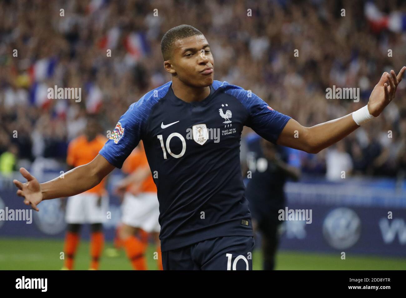 Tee-shirt de foot équipe de France FFF - Numéro 10 Kylian Mbappe