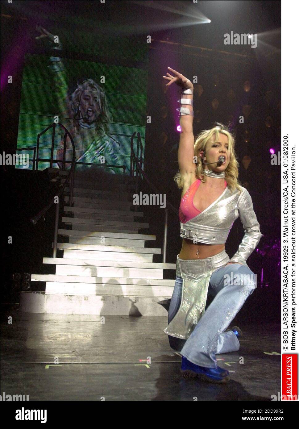 NO FILM, NO VIDEO, NO TV, NO DOCUMENTARY - © BOB LARSON/KRT/ABACA. 19929-3. Walnut Creek/CA, USA, 01/08/2000. Britney Spears performs for a sold-out crowd at the Concord Pavilion. Stock Photo