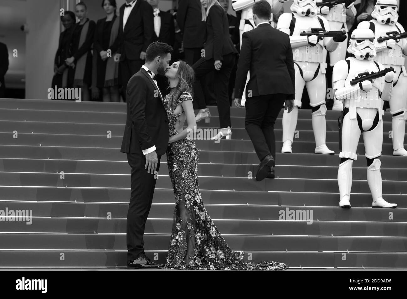 Nabilla Benattia and Thomas Vergara arriving on the red carpet of 'Solo