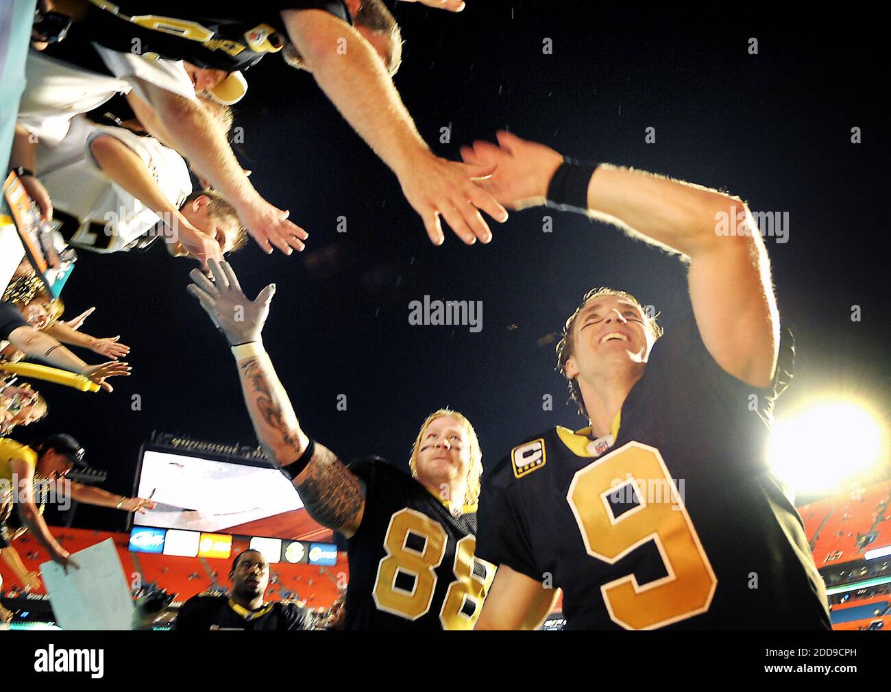 Oct 31, 2010: New Orleans Saints tight end Jeremy Shockey (88) pats New  Orleans Saints quarterback Drew Brees (9) on the head during a break in  game action between the New Orleans