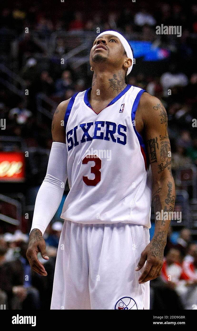 Philadelphia 76ers iverson jersey hi-res stock photography and images -  Alamy