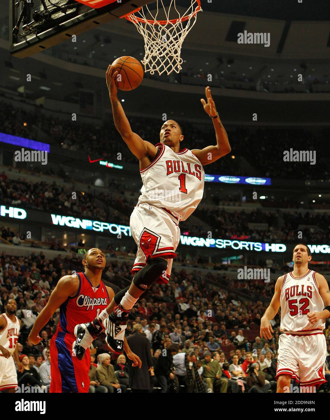 Eric gordon derrick rose hi res stock photography and images Alamy