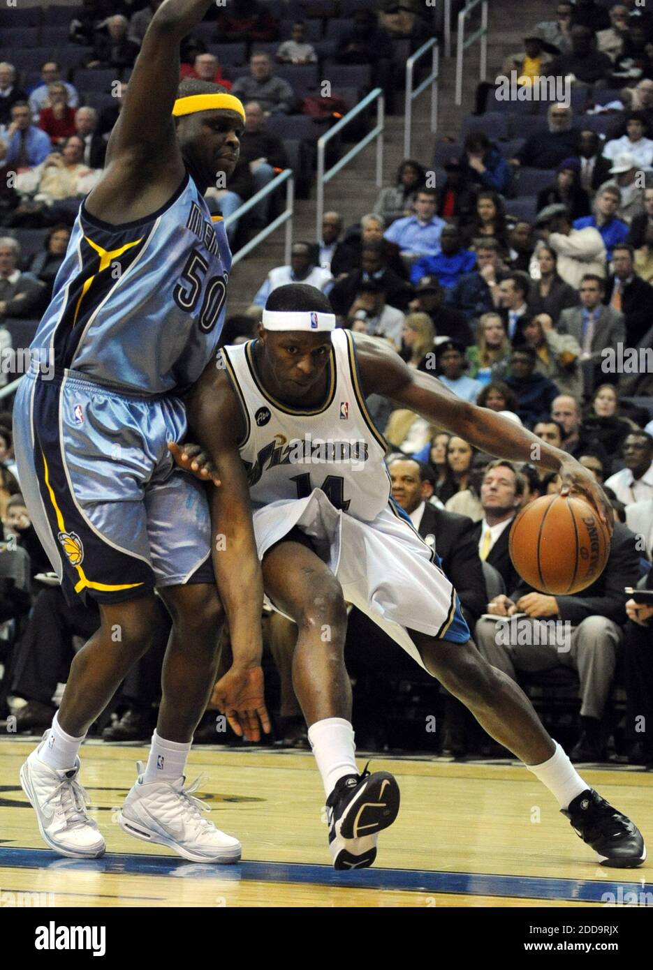 NO FILM, NO VIDEO, NO TV, NO DOCUMENTARY - The Memphis Grizzlies' Zach Randolph (50) applies a tight defense against the Washington Wizards' Al Thronton (14) during the third quarter at the Verizon Center in Washington, D.C., Wednesday, February 24, 2010. The Grizzlies defeated the Wizards, 99-94. Photo by Chuck Myers/MCT/ABACAPRESS.COM Stock Photo