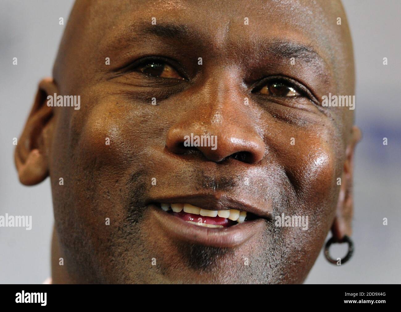 Orecchino air jordan deals