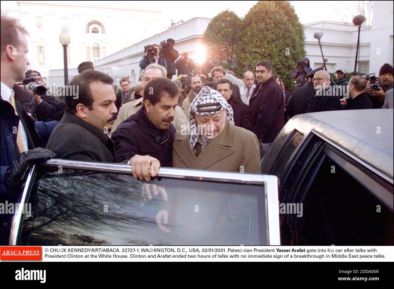 NO FILM, NO VIDEO, NO TV, NO DOCUMENTARY - © CHUCK KENNEDY/KRT/ABACA. 22727-1. WASHINGTON, D.C., USA, 02/01/2001. Palestinian President Yasser Arafat gets into his car after talks with President Clinton at the White House. Clinton and Arafat ended two hours of talks with no immediate sign of a bre Stock Photo