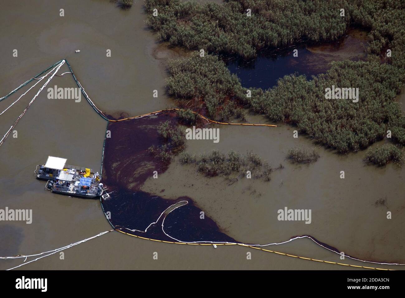 NO FILM, NO VIDEO, NO TV, NO DOCUMENTARY Oil reaches the marshlands