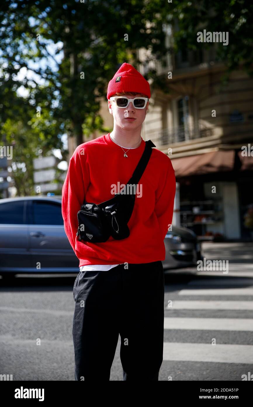 Street style, Leo Mandella arriving at Dior Spring-Summer 2019 menswear  show held at Garde Republicaine, in Paris, France, on June 23rd, 2018.  Photo by Marie-Paola Bertrand-Hillion/ABACAPRESS.COM Stock Photo - Alamy