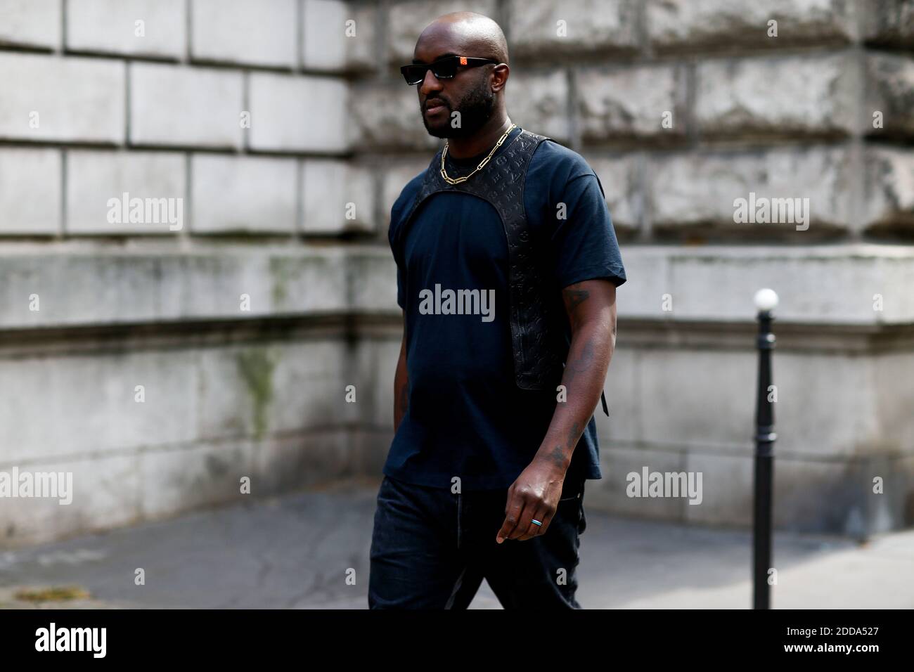 Street style Virgil Abloh arriving at Dior Spring Summer 2019 menswear show held at Garde Republicaine in Paris France on June 23rd 2018. Photo by Marie Paola Bertrand Hillion ABACAPRESS.COM Stock Pho...