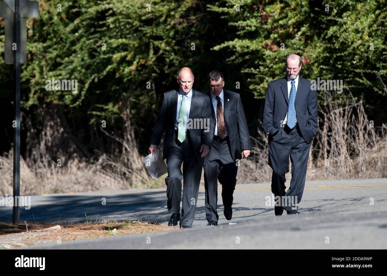 NO FILM, NO VIDEO, NO TV, NO DOCUMENTARY - Democratic gubernatorial candidate Jerry Brown, left, walks to Oakland Fire Station 6 where he placed his vote on Tuesday, November 2, 2010 in Oakland, California. Photo by Hector Azumeca/Sacramento Bee/MCT/ABACAPRESS.COM Stock Photo