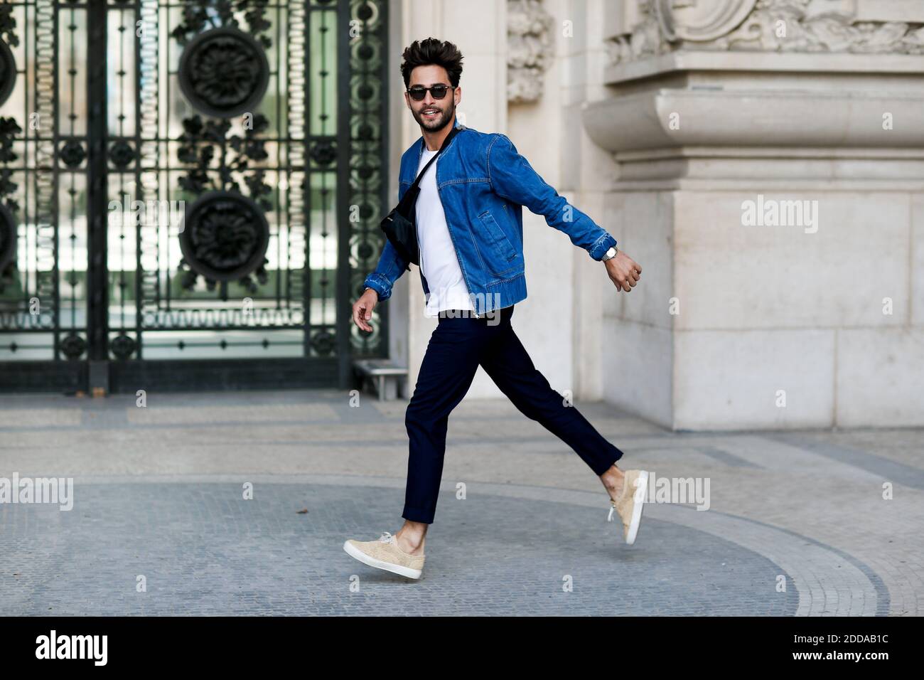 Street style, Raphael Spezzotto Simacourbe arriving at Cerruti 1881  Spring-Summer 2019 menswear show held at Grand Palais, in Paris, France, on  June 22nd, 2018. Photo by Marie-Paola Bertrand-Hillion/ABACAPRESS.COM Stock  Photo - Alamy